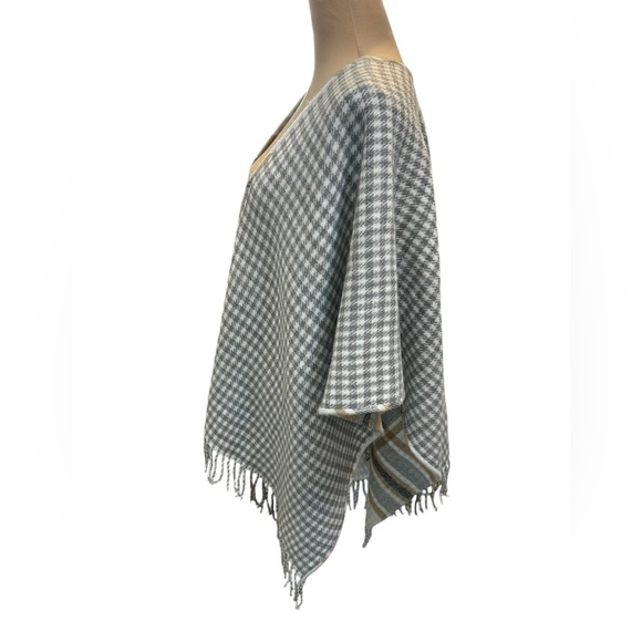 Chico's Women's Reversible Tartan Plaid & Checked Ruana Wrap Shawl One Size Soft - Picture 6 of 10